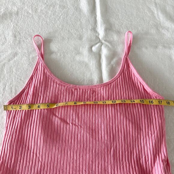 Old Navy Pink Cropped Ribbed Tank - Picture 3 of 7